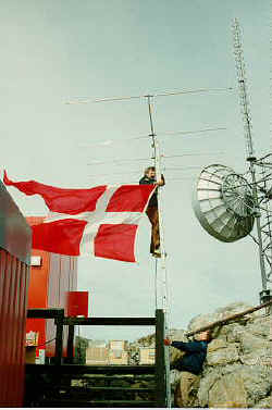 Dye.jpg (18676 byte)